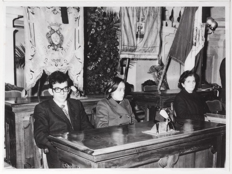 Gattatico-Reggio Emilia, 27-30 marzo 1970, Funerali di Alcide Cervi, camera ardente nella Sala del Tricolore di Reggio Emilia